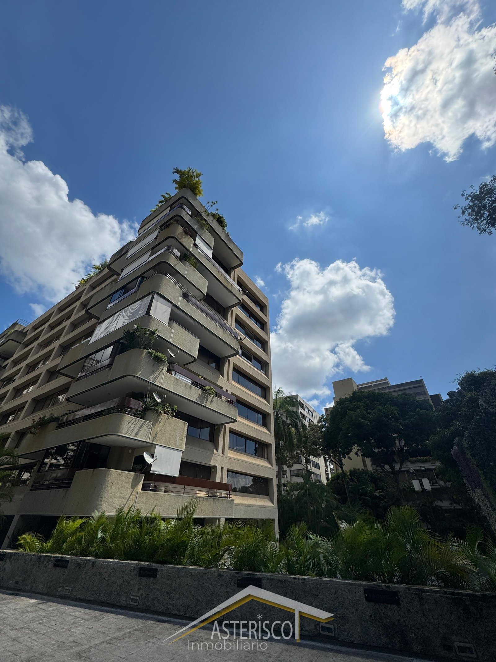 abcb03c9-bc8c-47af-83e7-0238bccf018c