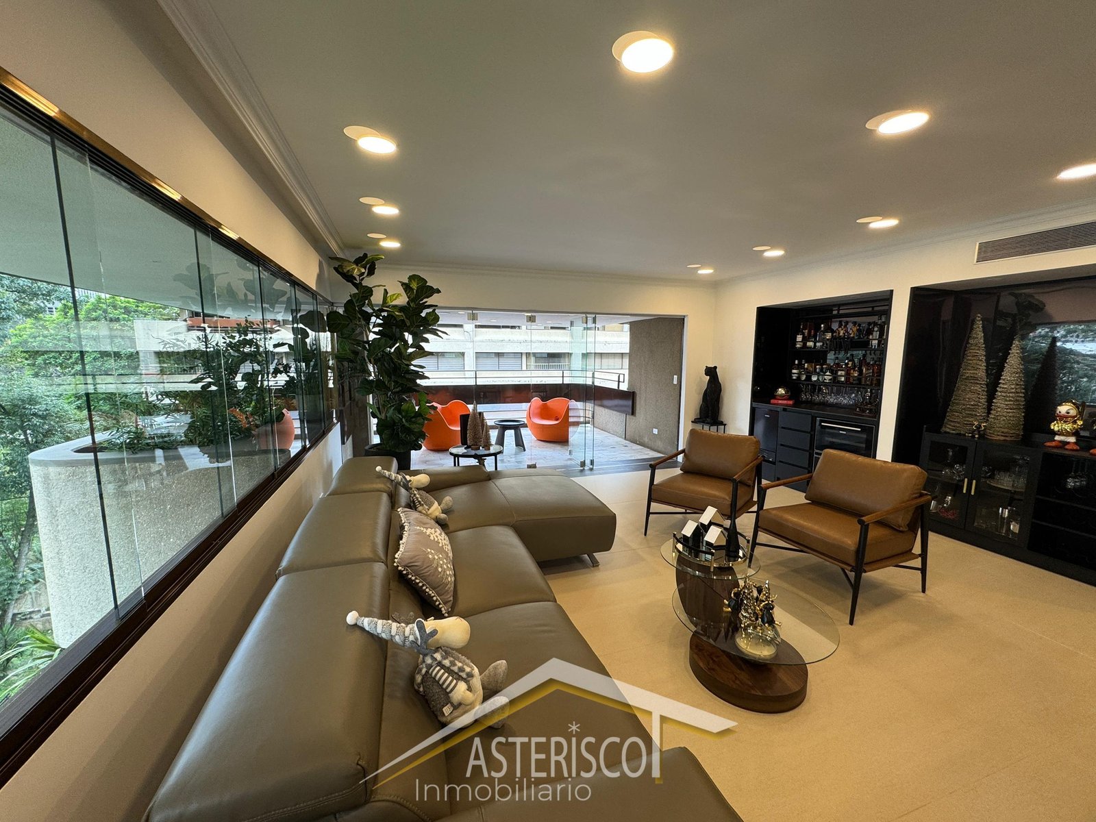 e1daad33-809e-4bfa-9db2-5c0f39eff8e0