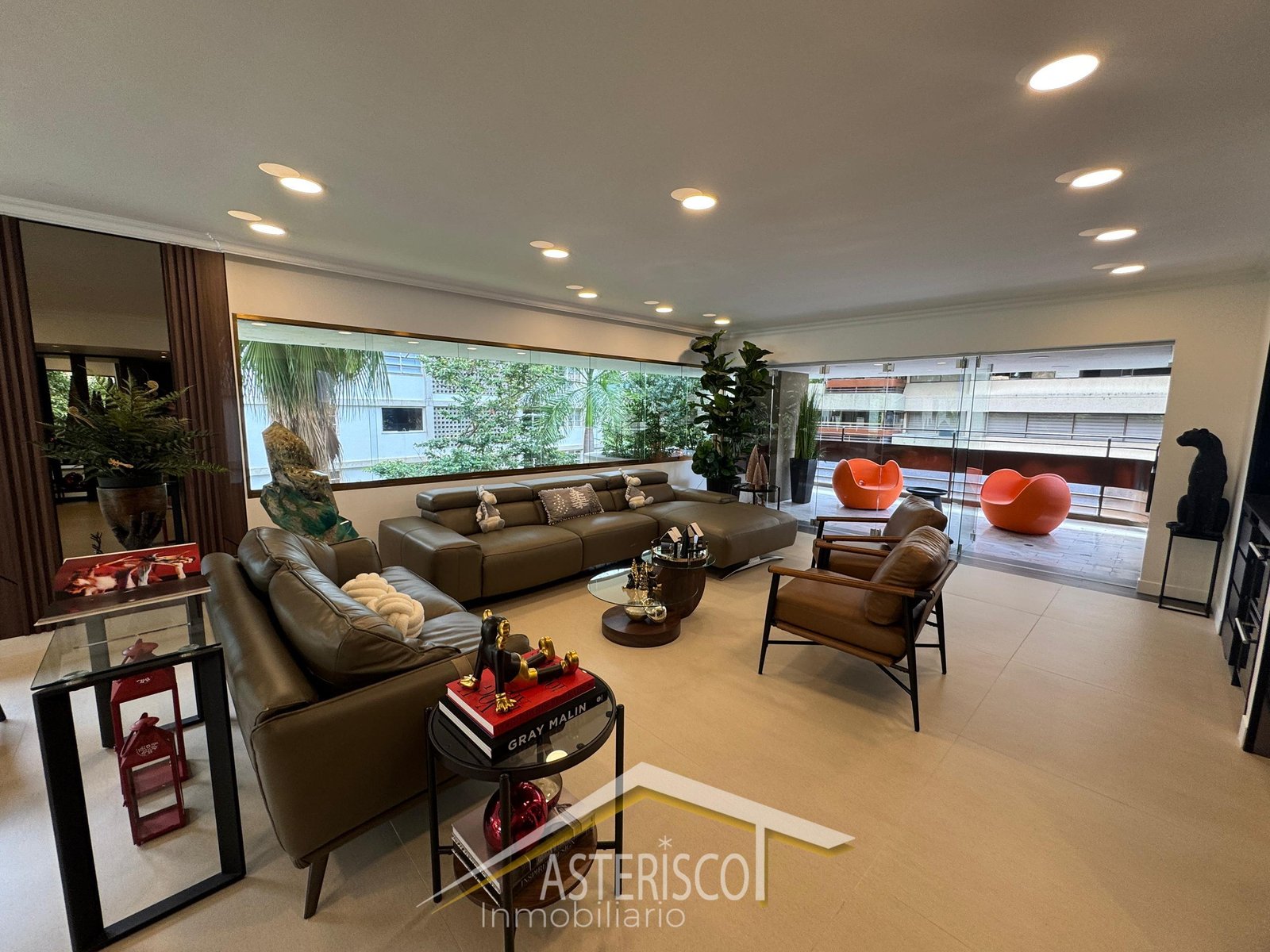 f5645bfe-5798-46d0-ab9e-47e674fcf4b8